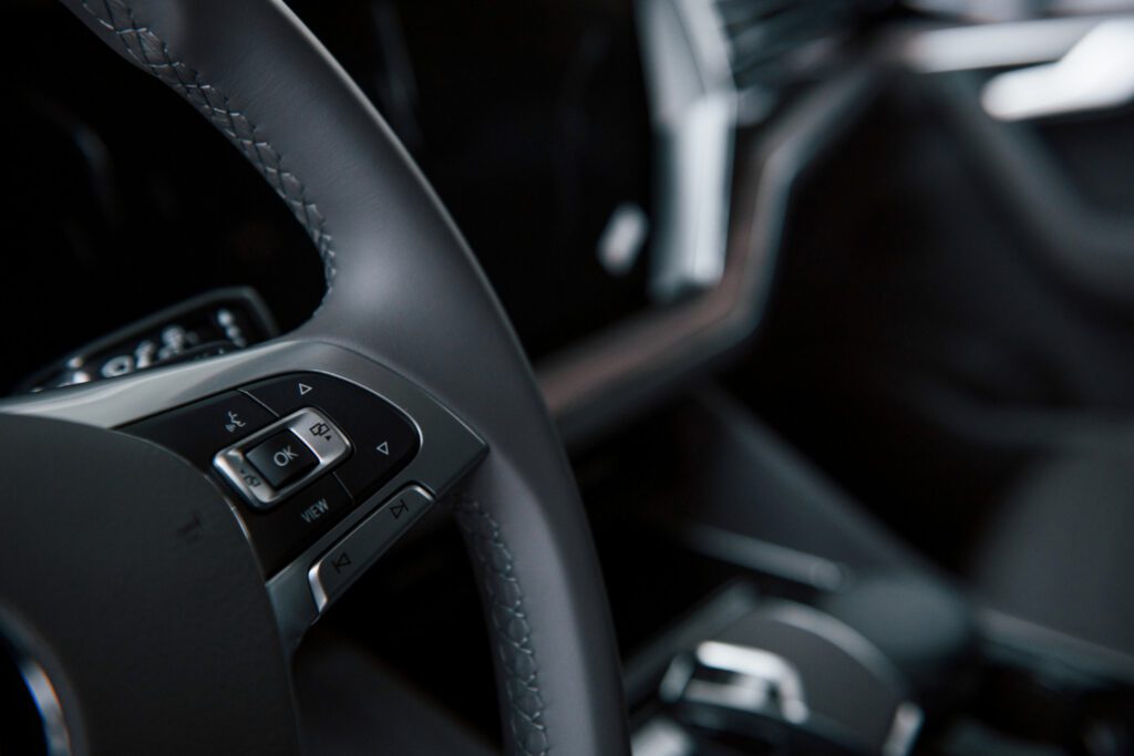 Automobilio salonas sukuria tylos ir komforto pojūtį kelyje